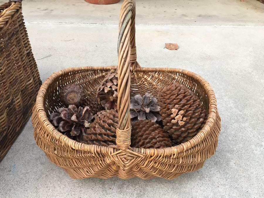 Pair Of Woven Baskets Plus Pine Cone Candles [Photo 4]