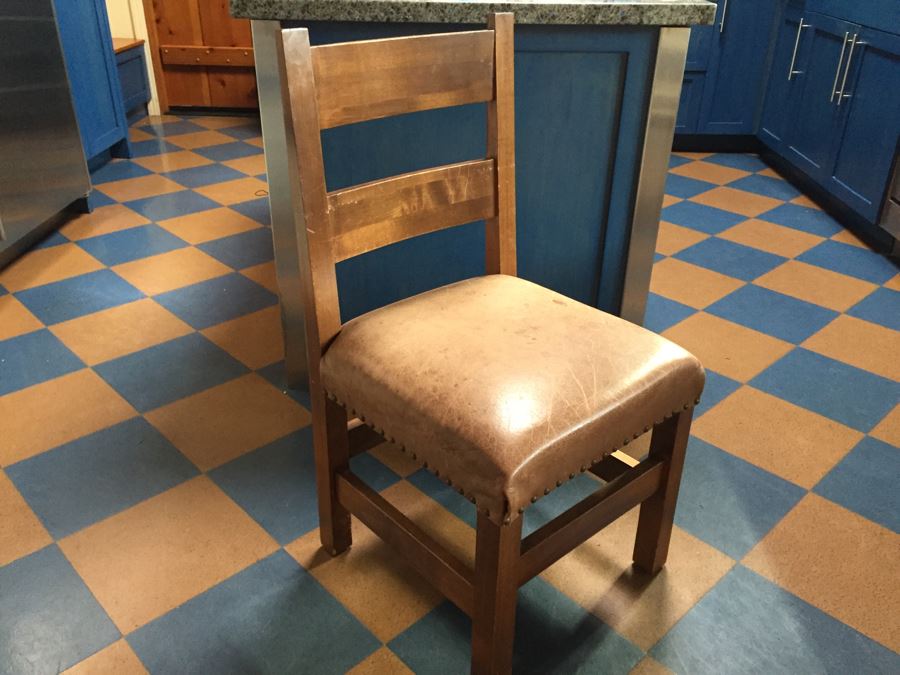 Custom Solid Wood Oval Kitchen Table With Three Leather Seat Chairs [Photo 10]