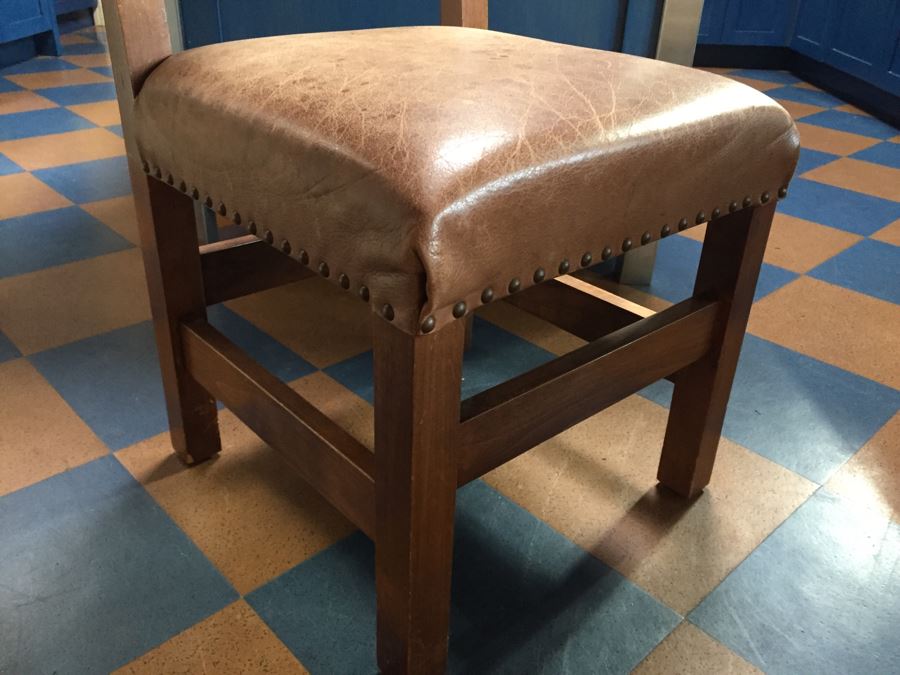 Custom Solid Wood Oval Kitchen Table With Three Leather Seat Chairs [Photo 12]