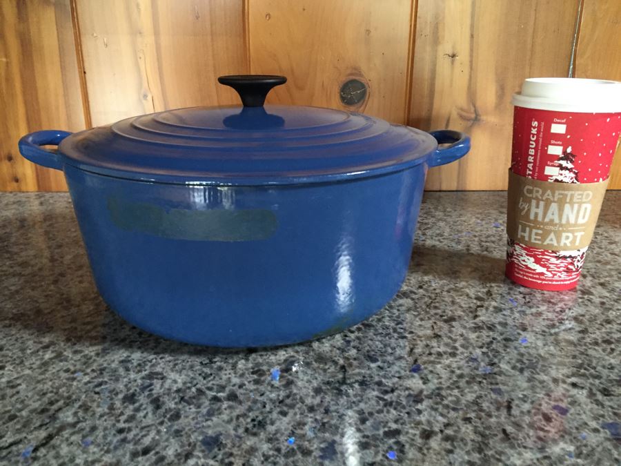 Le Creuset 7.25-Qt Round Blue French Oven With Lid Made In France