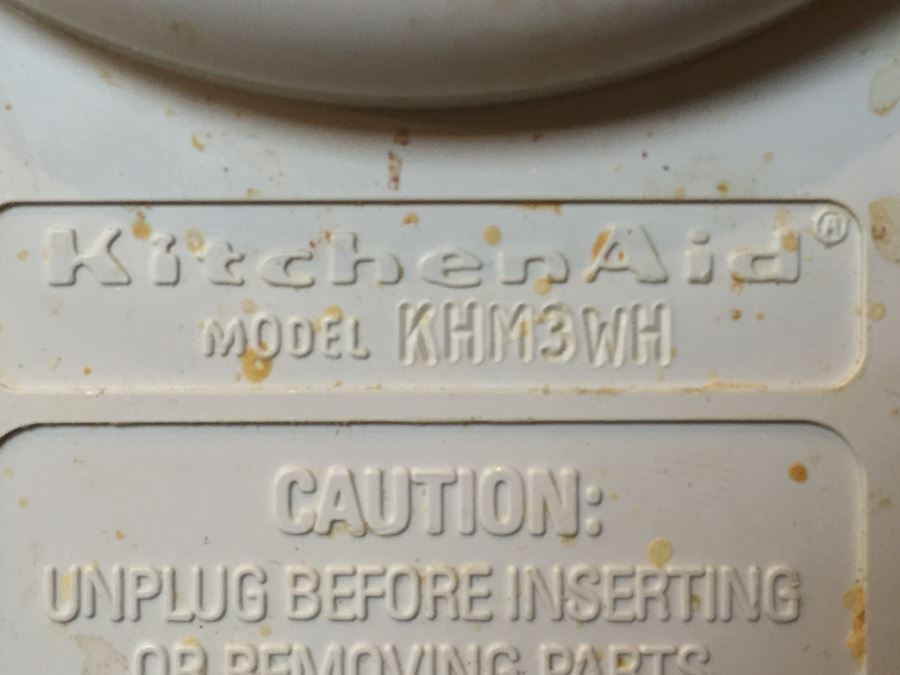 Kitchen Lot With Mixing Bowls, Cookie Cutters, Rolling Pin And Kitchenaid Mixer [Photo 10]