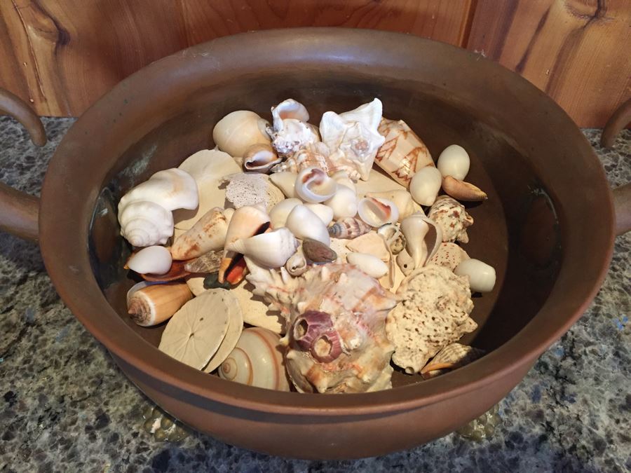 Home Decor Lot With Nice Copper Footed Bowl Filled With Shells, Abalone Shell, Copper Plate And Wooden Bowl [Photo 14]