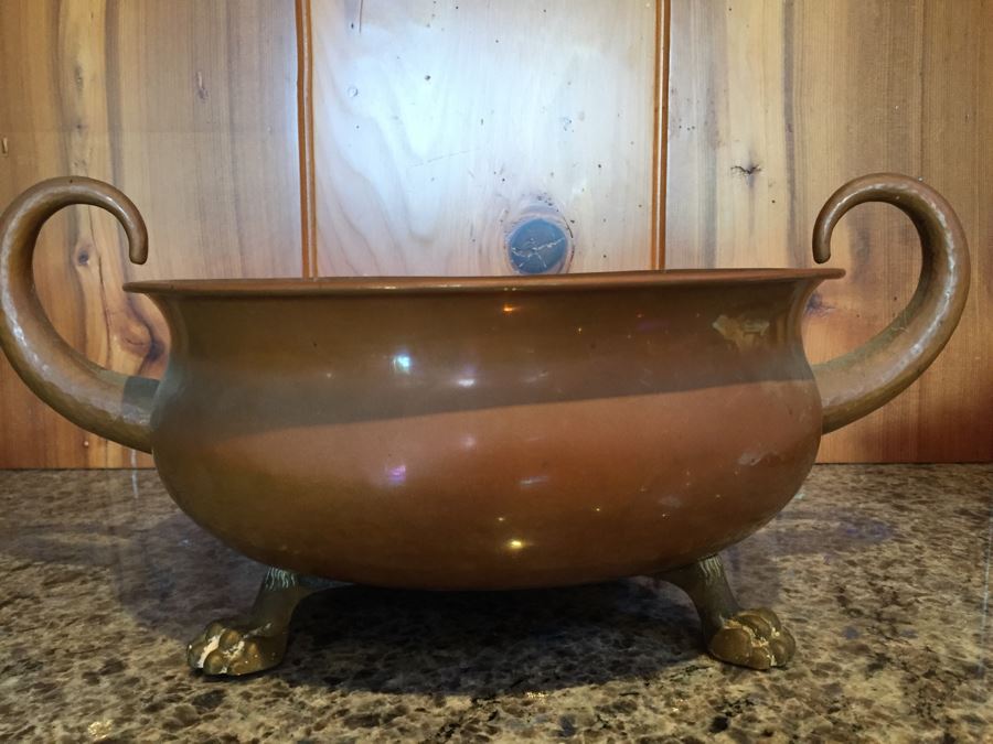 Home Decor Lot With Nice Copper Footed Bowl Filled With Shells, Abalone Shell, Copper Plate And Wooden Bowl [Photo 12]