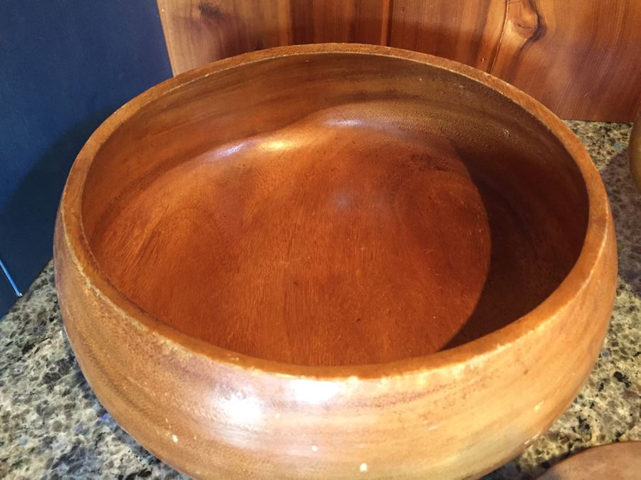 Home Decor Lot With Nice Copper Footed Bowl Filled With Shells, Abalone Shell, Copper Plate And Wooden Bowl [Photo 10]