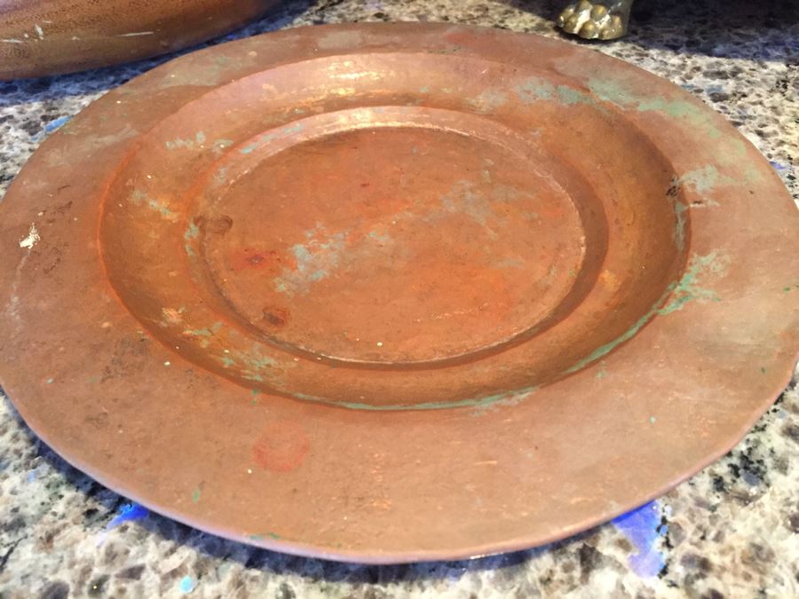 Home Decor Lot With Nice Copper Footed Bowl Filled With Shells, Abalone Shell, Copper Plate And Wooden Bowl [Photo 8]