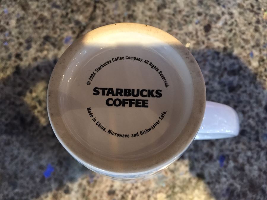 Christmas Pitcher And Coffee Mug Lot [Photo 10]