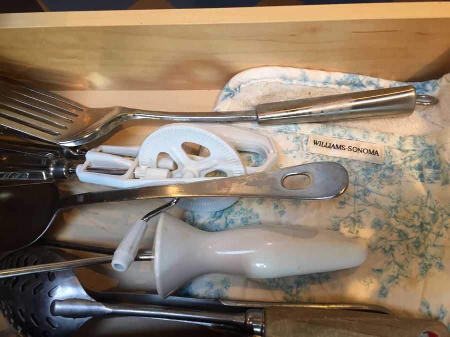 Utensil Lot [Photo 10]