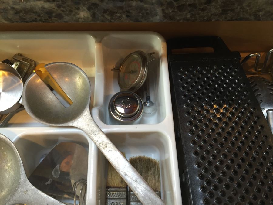 Utensil Lot [Photo 8]