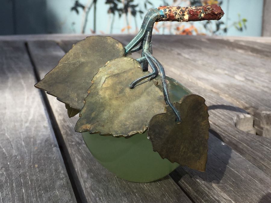 Vintage Carved Jade Apple Fruit [Photo 8]