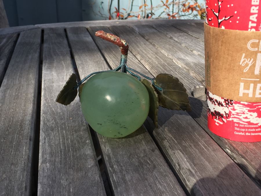 Vintage Carved Jade Apple Fruit [Photo 1]