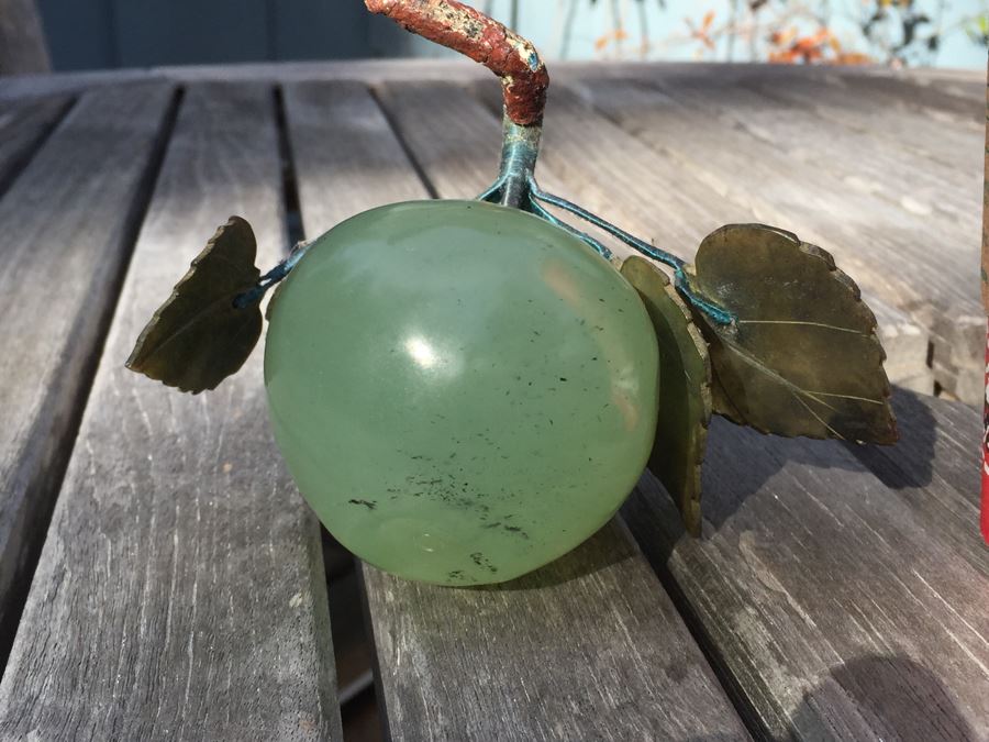 Vintage Carved Jade Apple Fruit [Photo 13]