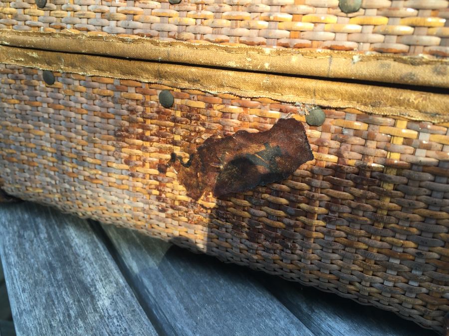 Old Woven Wicker Suitcase - Great Decorator Piece [Photo 10]