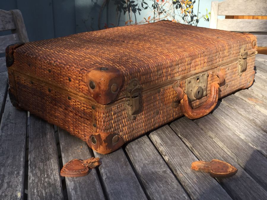 Old Woven Wicker Suitcase - Great Decorator Piece [Photo 8]