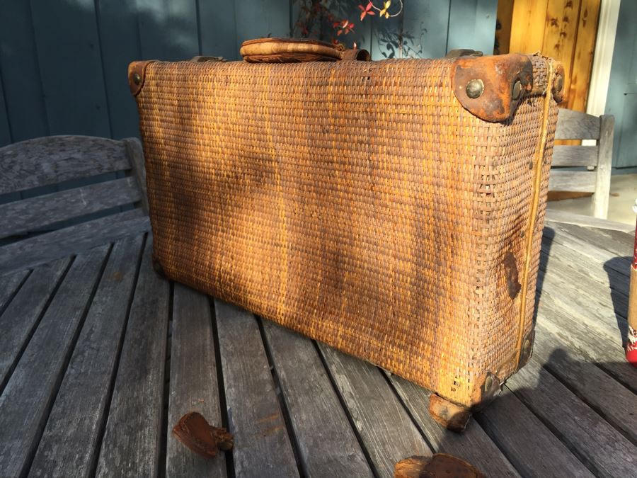 Old Woven Wicker Suitcase - Great Decorator Piece [Photo 11]