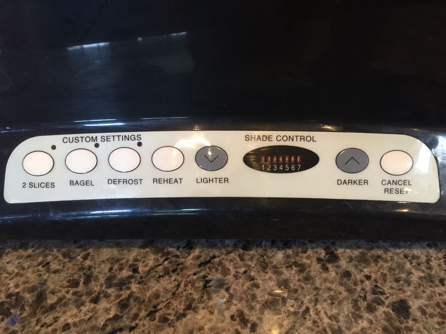 Cuisinart Toaster And Blender [Photo 5]