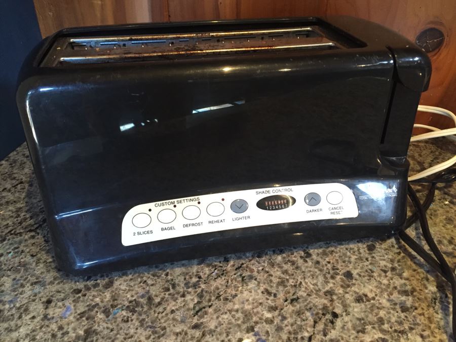 Cuisinart Toaster And Blender [Photo 2]
