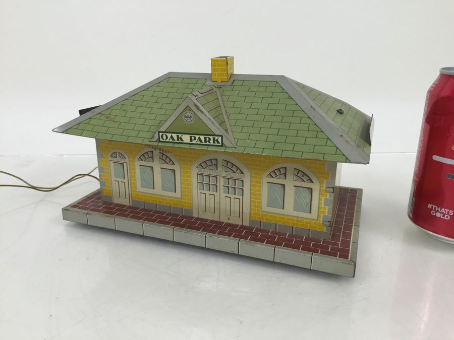 Marx Tin Lithographed Service Center & Accessories for Sale *SOLD* -   - Antique Toys for Sale