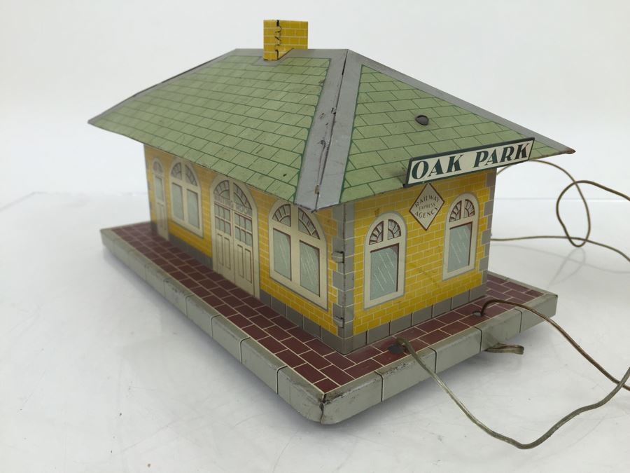 Vintage Marx Toys Tin Litho Oak Park Train Station Sound [Photo 10]