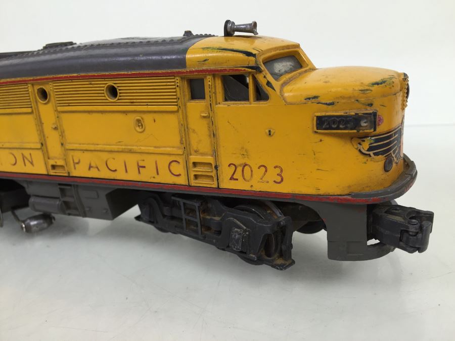 Vintage Lionel Trains 2023 Union Pacific Diesel Locomotive Train O Scale [Photo 12]