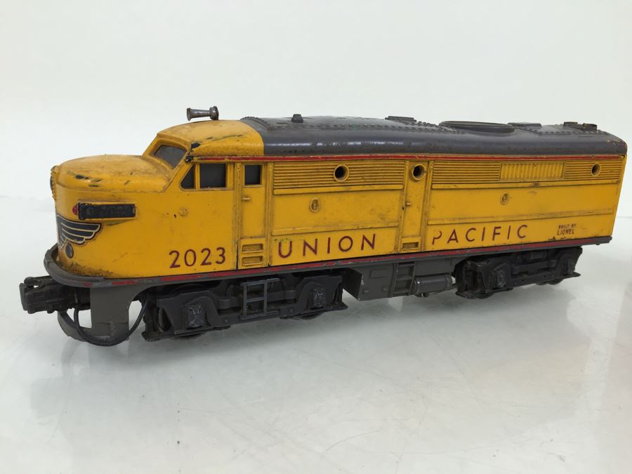 Vintage Lionel Trains 2023 Union Pacific Diesel Locomotive Train O Scale [Photo 4]