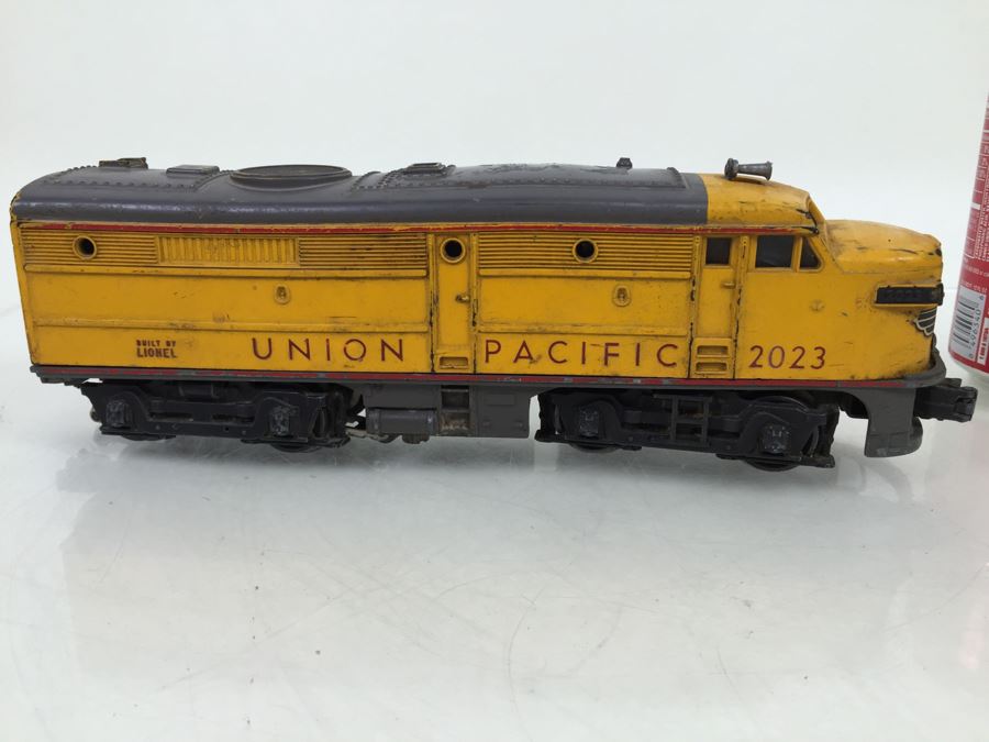 Vintage Lionel Trains 2023 Union Pacific Diesel Locomotive Train O Scale [Photo 11]