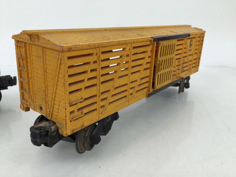 Lionel Train 3461 Operating Log Unloading Car + Lionel 6656 Livestock Stock Cattle Car [Photo 8]