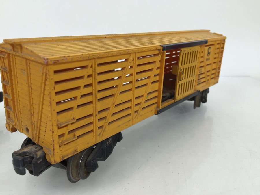 Lionel Train 3461 Operating Log Unloading Car + Lionel 6656 Livestock Stock Cattle Car [Photo 9]