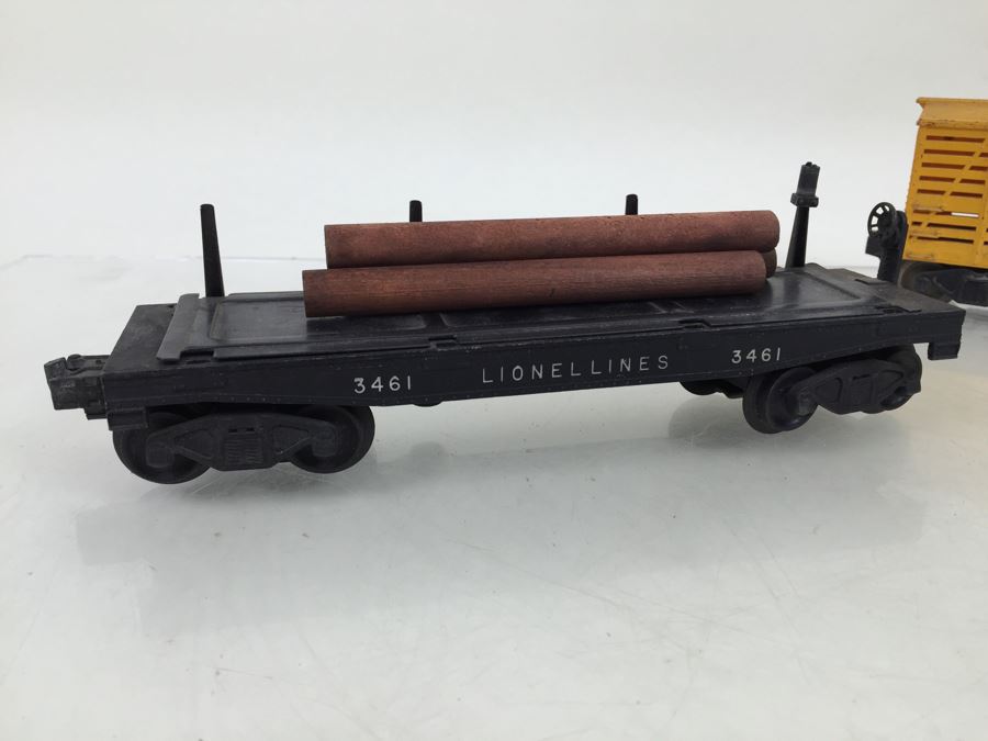 Lionel Train 3461 Operating Log Unloading Car + Lionel 6656 Livestock Stock Cattle Car [Photo 14]