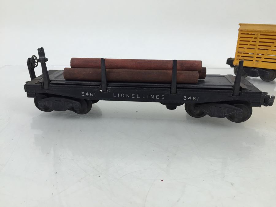 Lionel Train 3461 Operating Log Unloading Car + Lionel 6656 Livestock Stock Cattle Car [Photo 17]