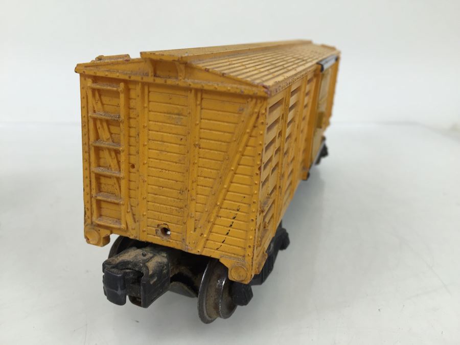 Lionel Train 3461 Operating Log Unloading Car + Lionel 6656 Livestock Stock Cattle Car [Photo 7]