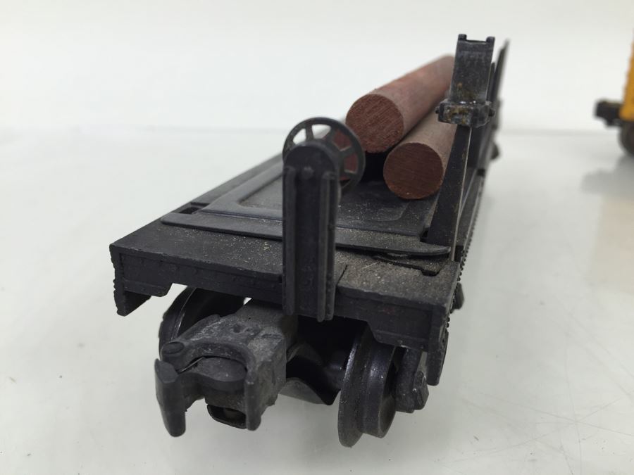 Lionel Train 3461 Operating Log Unloading Car + Lionel 6656 Livestock Stock Cattle Car [Photo 20]