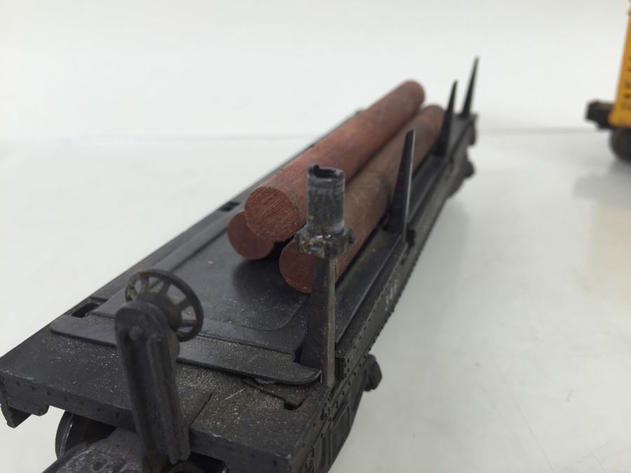 Lionel Train 3461 Operating Log Unloading Car + Lionel 6656 Livestock Stock Cattle Car [Photo 21]