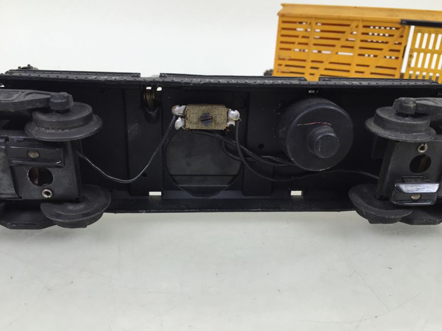 Lionel Train 3461 Operating Log Unloading Car + Lionel 6656 Livestock Stock Cattle Car [Photo 23]