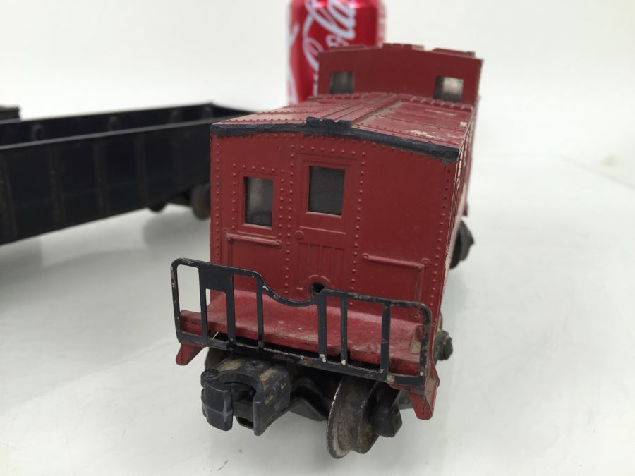 Pair Of Vintage Lionel 6462 Long Gondola Cars Trains + Lionel 6357 Caboose [Photo 4]