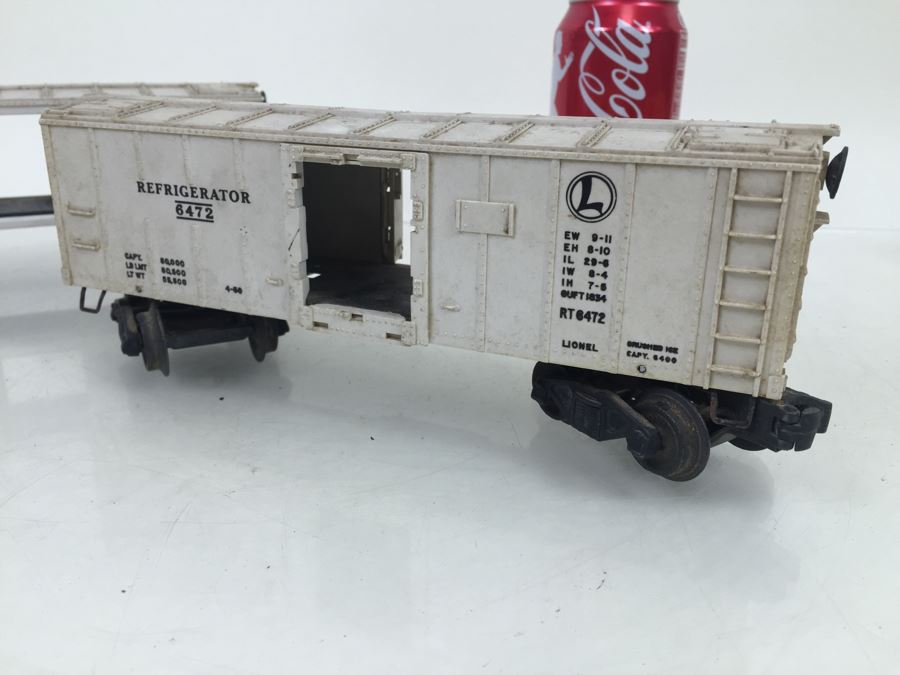 Vintage Pair Of Lionel 6472 Refrigerator Car Box Trains + Lionel 6656 Livestock Stock Cattle Car [Photo 12]