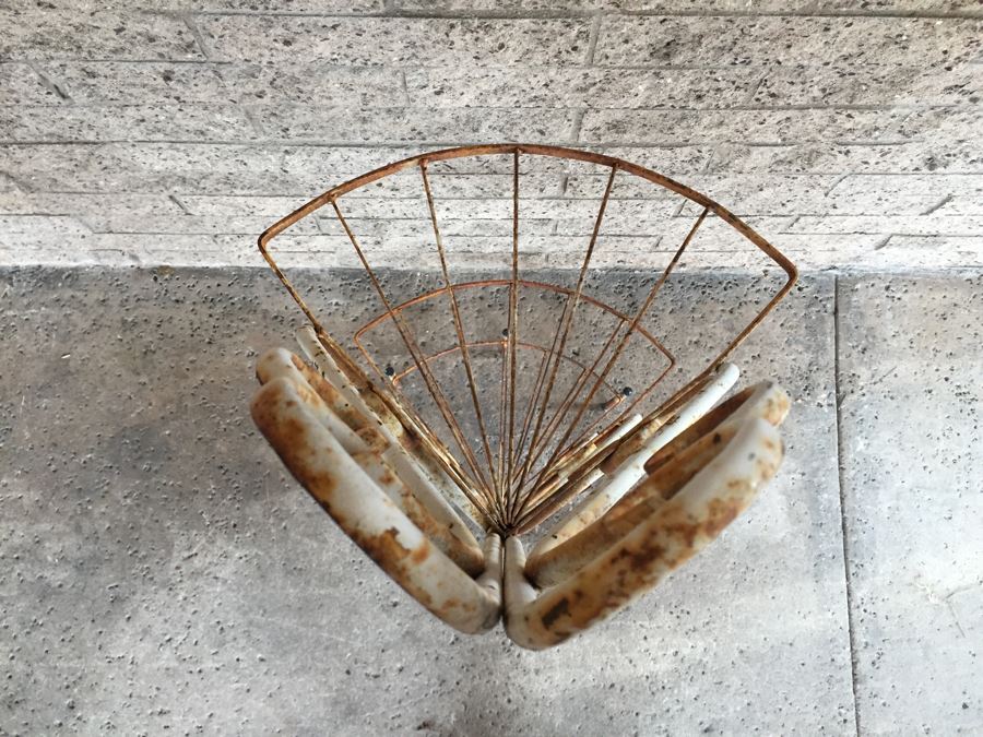 Shabby Chic Corner Garden Etagere Wrought Iron Plant Stand [Photo 5]