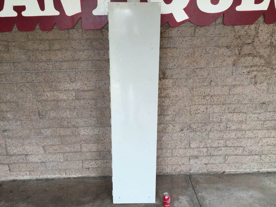 Vintage Vertical Metal Lockers 6 Lockers Individually Lockable [Photo 9]