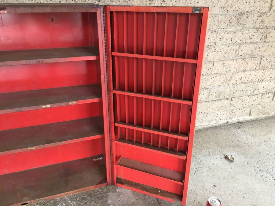 Vintage Automotive Parts Metal Storage Locker Tune-Up Center ESSEX Cars [Photo 10]