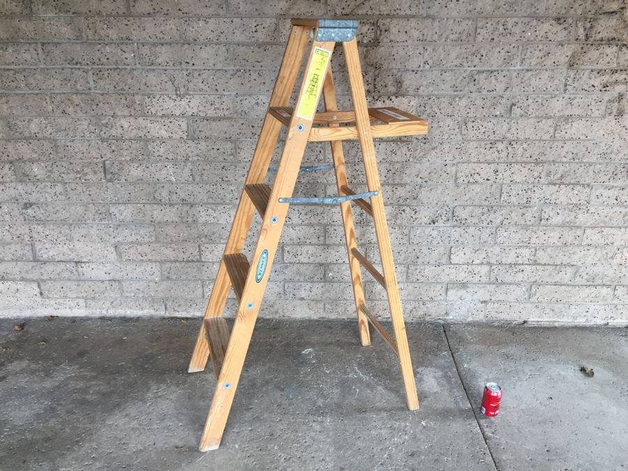 Werner Wooden Ladder 5 Foot Model W335 [Photo 5]