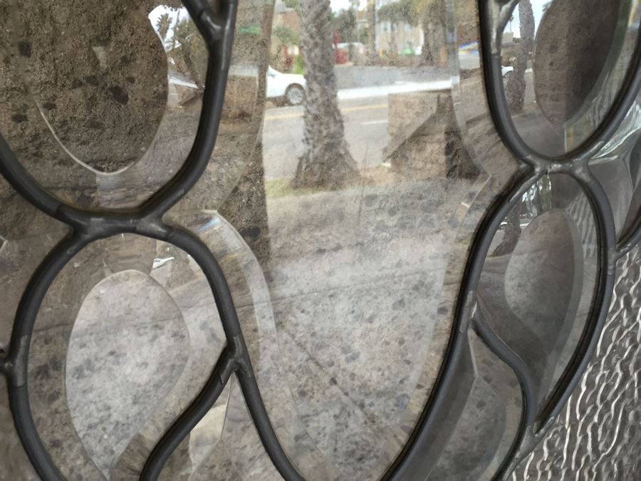 Heavy Solid Door With Clear Stained Glass [Photo 8]