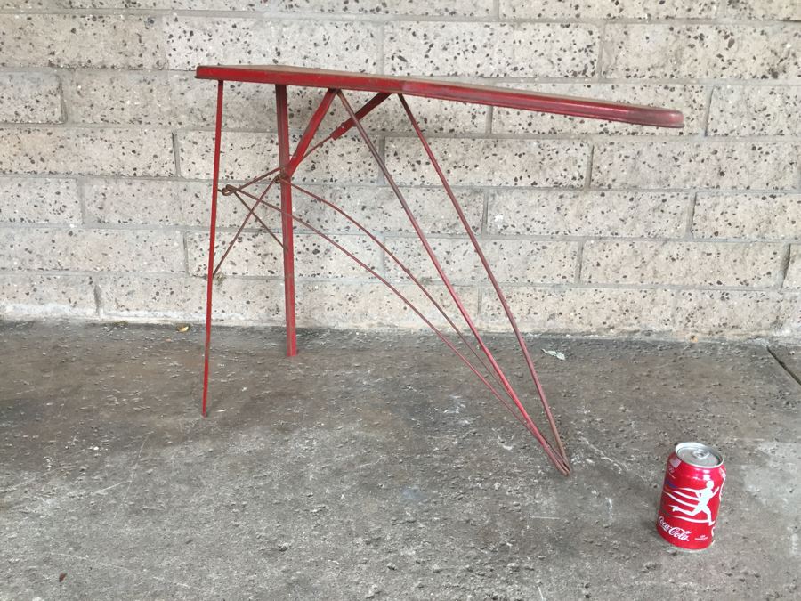 Child's Metal Folding Toy Ironing Board [Photo 4]
