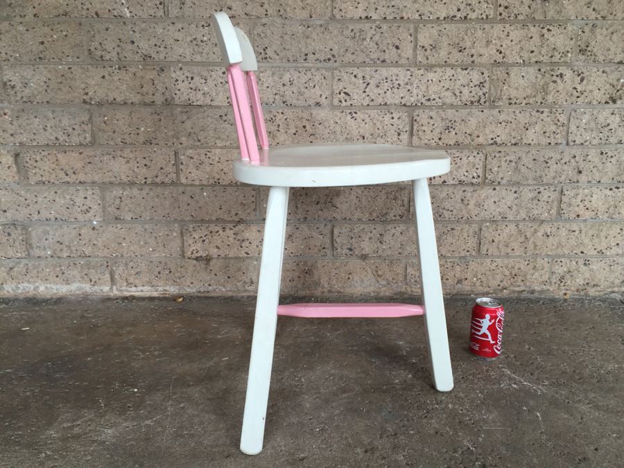 Mid-Century White And Pink Child's Wooden Chair [Photo 4]