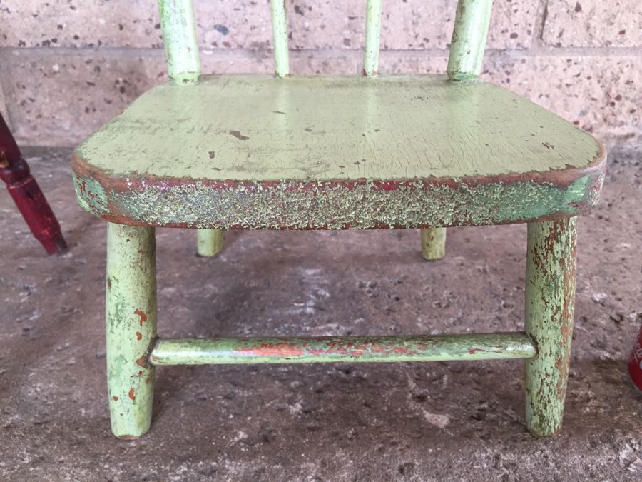 Pair Of Shabby Chic Children Or Doll Wooden Chairs Distressed Paint [Photo 7]