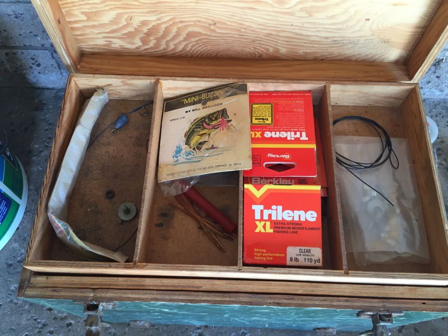 Huge Fishing Lot With Salt Walter And Fresh Water Lures, Reels, Tackle Box, Pole, Net And Accessories [Photo 29]