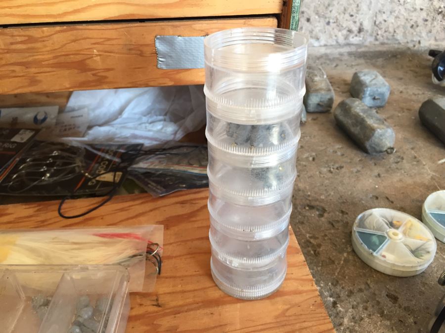 Huge Fishing Lot With Salt Walter And Fresh Water Lures, Reels, Tackle Box, Pole, Net And Accessories [Photo 40]