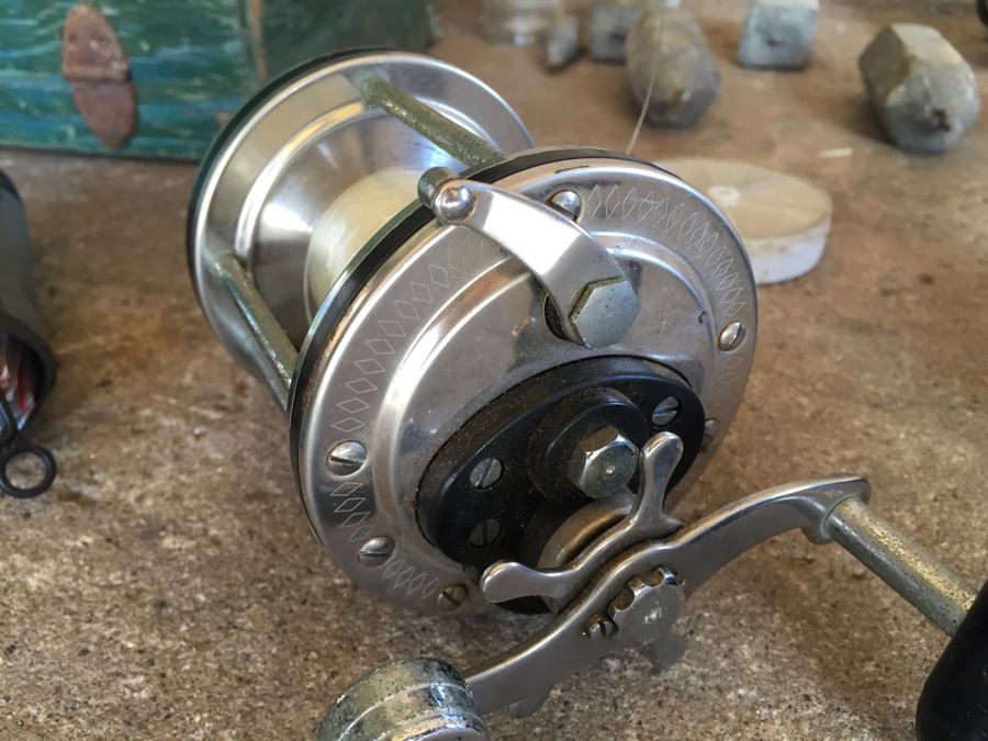 Huge Fishing Lot With Salt Walter And Fresh Water Lures, Reels, Tackle Box, Pole, Net And Accessories [Photo 7]