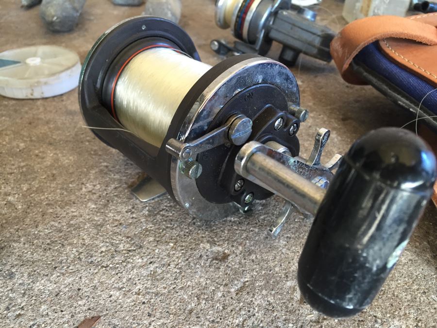 Huge Fishing Lot With Salt Walter And Fresh Water Lures, Reels, Tackle Box, Pole, Net And Accessories [Photo 8]