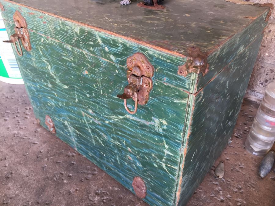 Huge Fishing Lot With Salt Walter And Fresh Water Lures, Reels, Tackle Box, Pole, Net And Accessories [Photo 28]