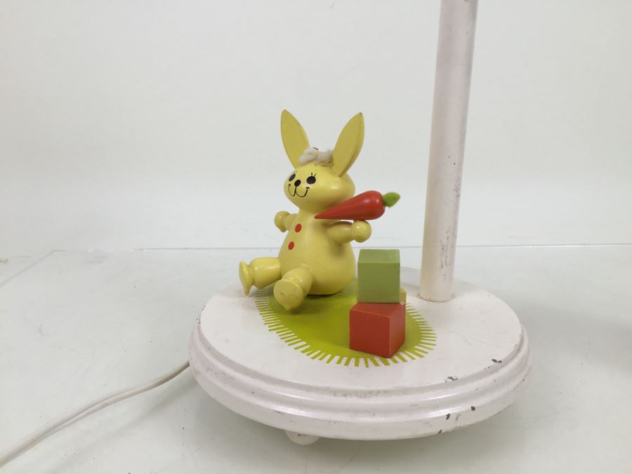 Vintage Wooden Bunny Table Lamp [Photo 7]