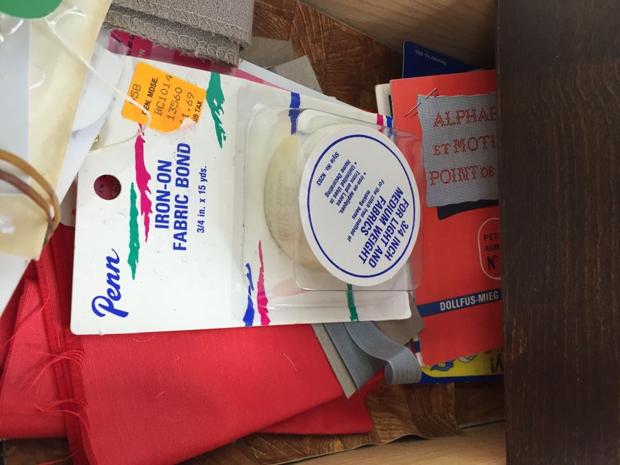 Vintage Folding Fold Out Sewing Basket Box Filled With Sewing Supplies [Photo 10]